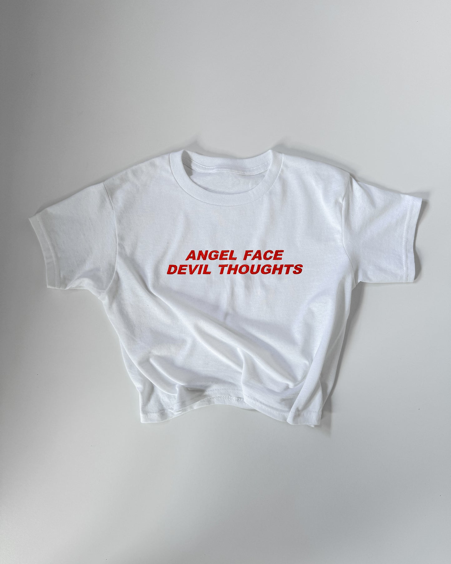 Embroidered 'ANGEL FACE DEVIL THOUGHTS' 90s Y2K T-Shirt
