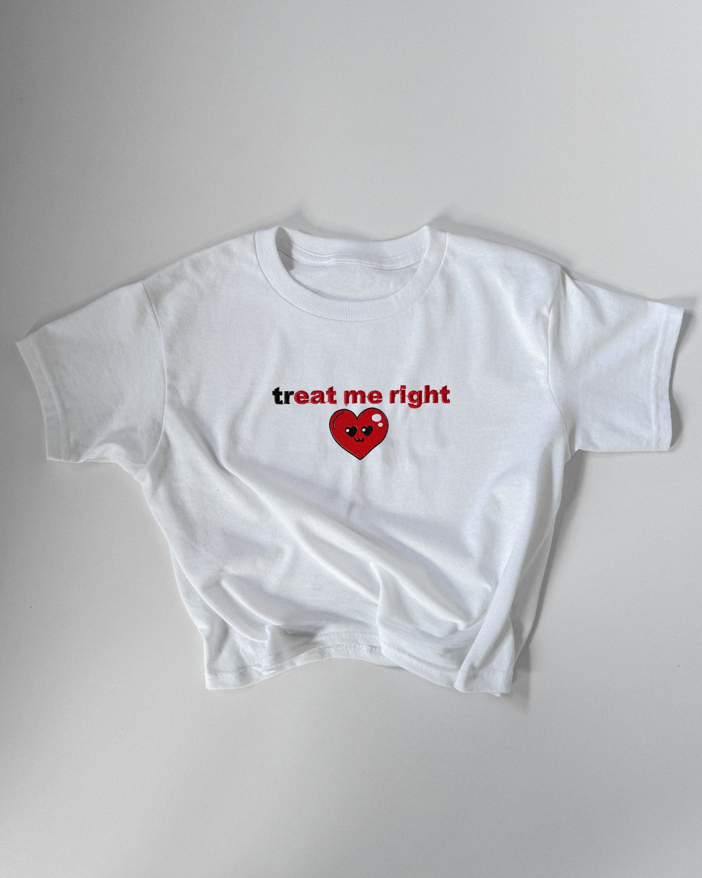 Embroidered 'Treat Me Right' 90s Y2K T-Shirt