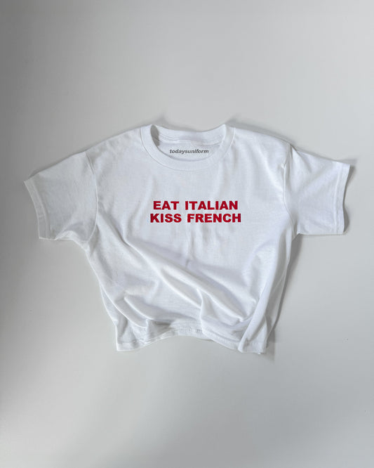 Embroidered 'EAT ITALIAN KISS FRENCH' 90s Y2K T-Shirt