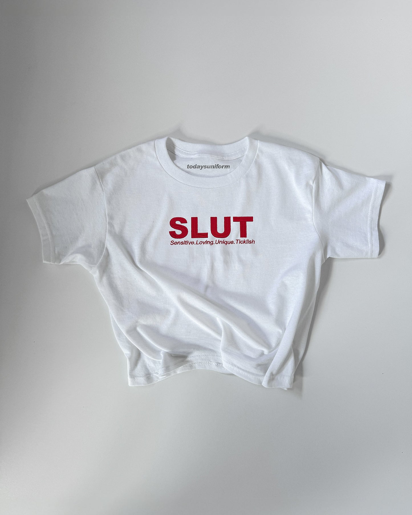 Embroidered 'SLUT' 90s Y2K T-Shirt