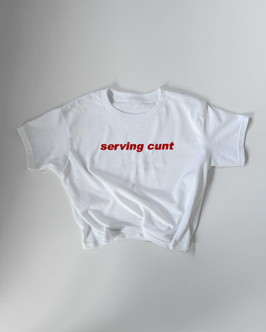 Embroidered 'SERVING CUNT' 90s Y2K T-Shirt