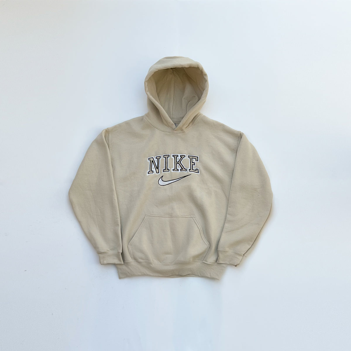 Vintage Style 90s Nike Cream Spellout Hoodie – todaysuniform